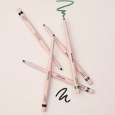 مداد چشم های پیچی دوان